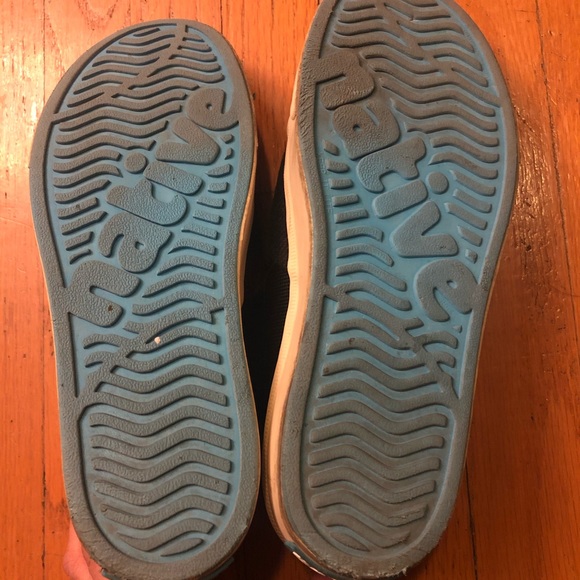 Native Shoe - Picture 4 of 6